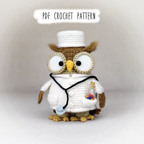 Owl Tales Crochet pattern Doctorette the owl, amigurumi, PDF file in English and German