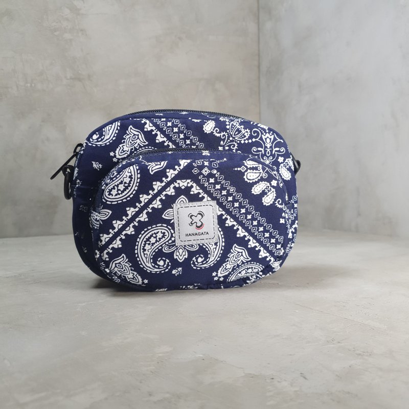 Urban Roaming Lightweight Paisley Pattern Amoeba Totem Blue Crossbody Bag Oval Bag - กระเป๋าแมสเซนเจอร์ - เส้นใยสังเคราะห์ สีน้ำเงิน