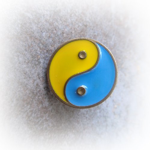 Gogodzy Handmade yellow blue Yin Yang pin,ukraine Yin Yang pin,ukraine flag colors pin