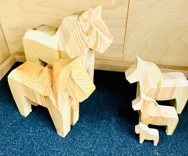スウェーデン Dala 木製馬の彫刻手作りギフト DIY ログペンダント