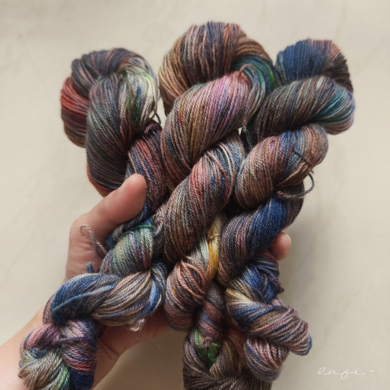 lufi手染線 美麗諾襪線 50g - 編織/刺繡/羊毛氈/縫紉 - 羊毛 