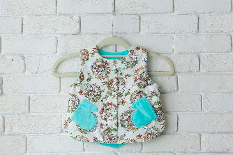 (Spring Special) Good looking Taiwan hand-made double-sided vest - Garden Bunny [M SIZE] - Other - Cotton & Hemp White