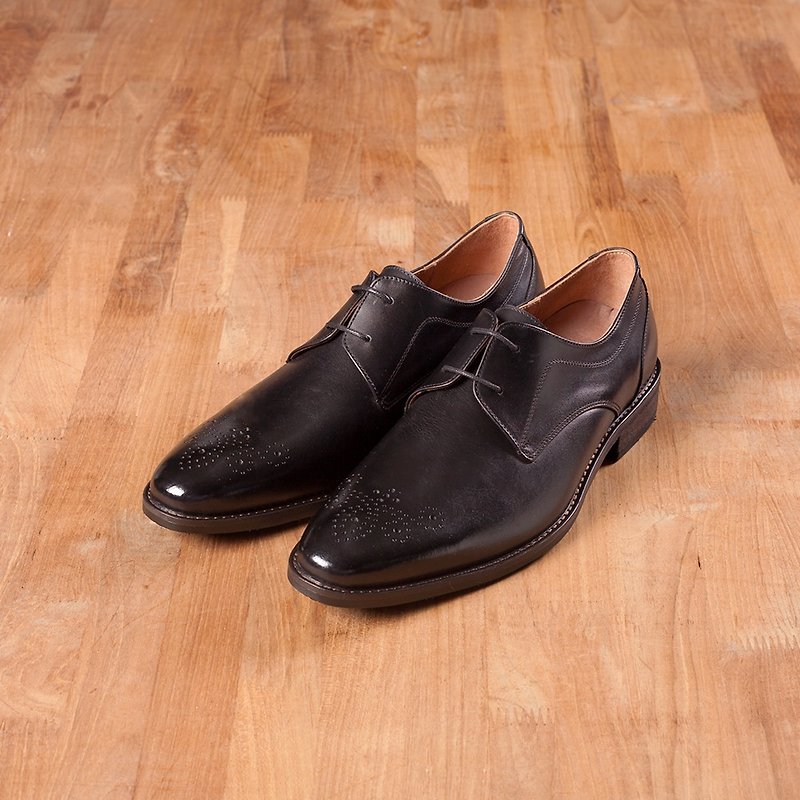 Vanger 雙孔簡約紋飾紳士德比鞋 - Va262黑 - 男休閒鞋 - 真皮 黑色