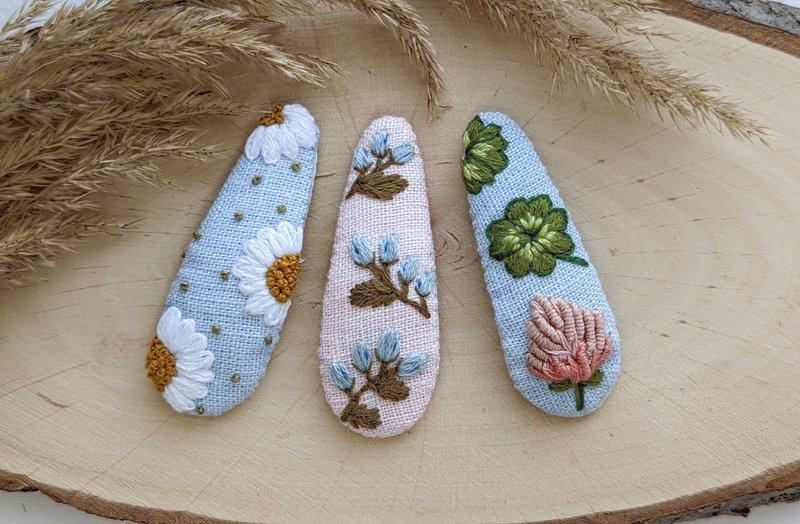 可愛的刺繡髮夾    洋甘菊髮夾    森林嬰兒夾 - 嬰兒手鍊/飾品 - 其他材質 藍色