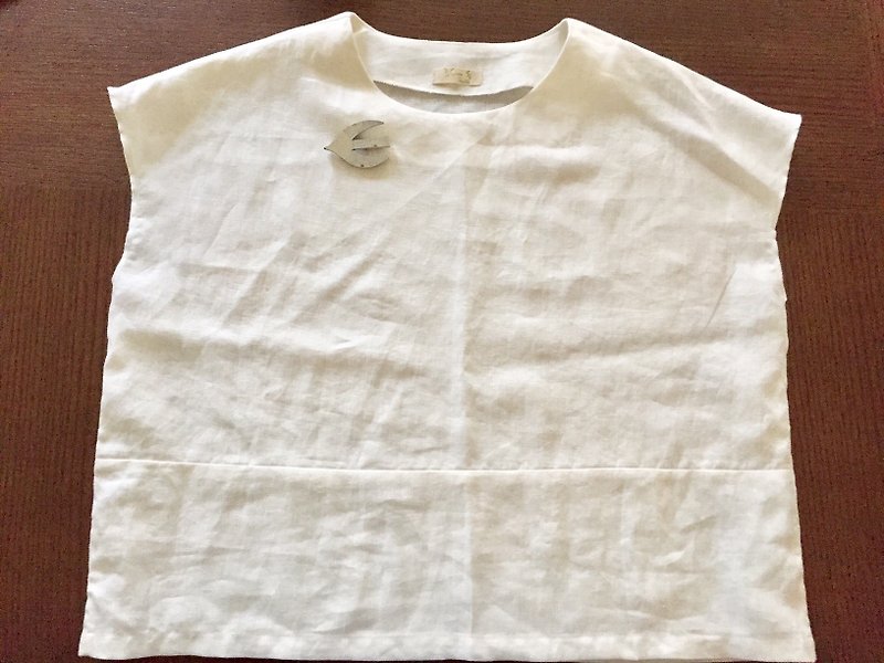 "Small white white" elegant cool French sleeve small round short version of the top 100% flax - Women's Tops - Cotton & Hemp White