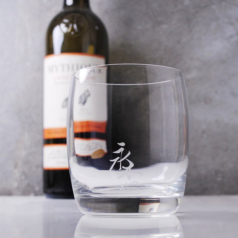 320cc【Chinese Calligraphy Whiskey Cup】(2 Chinese characters) Your name whiskey cup - แก้วไวน์ - แก้ว ขาว