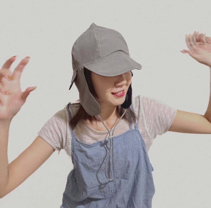 【大人款】讓觸角長出勇氣 | 雙面尖尖觸角防風防潑水飛行帽 - 帽子 - 棉．麻 灰色