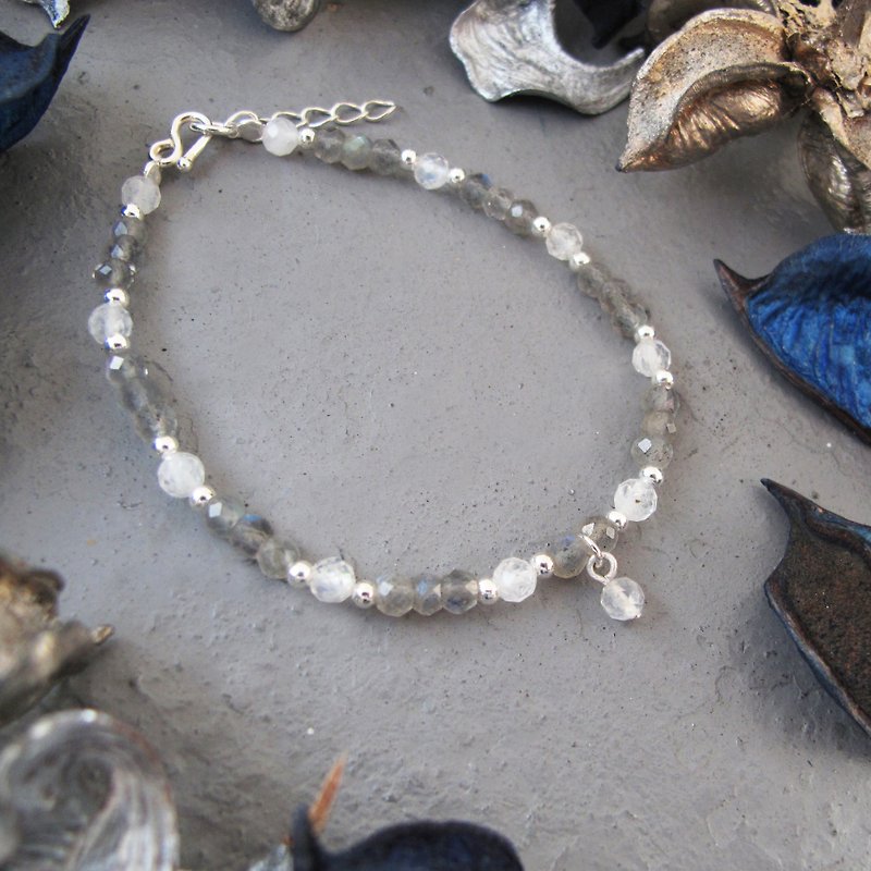 [Crystal Bracelet] Gray Moon | Moonstone x Labradorite Crystal Sterling Silver Bracelet | - Bracelets - Gemstone Silver