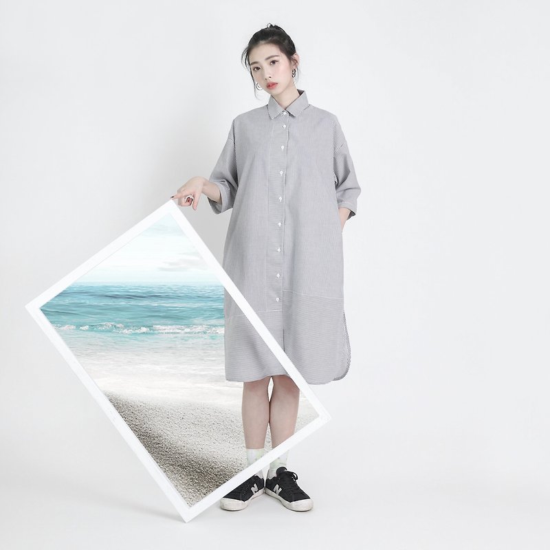 Essence 本質條紋襯衫洋裝_8SF105_灰白 - 洋裝/連身裙 - 棉．麻 灰色
