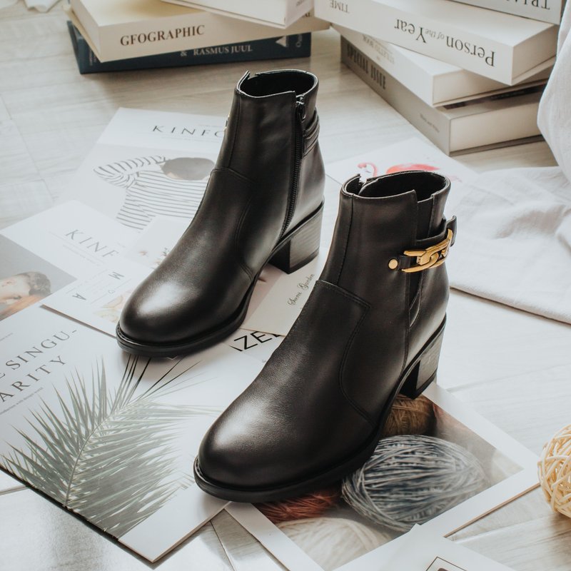 [Elegant Temperament] MIT elegant women's boots. Genuine Leather. Fashion black 7899 - รองเท้าบูทสั้นผู้หญิง - หนังแท้ สีดำ