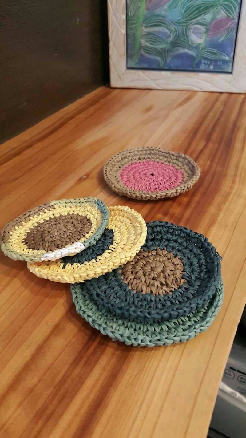 Round - paper coaster (a group of four) - Coasters - Other Materials 