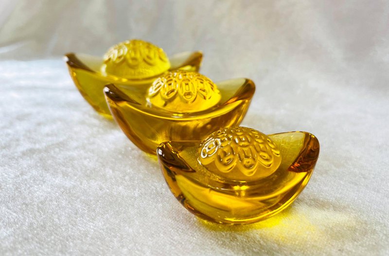 Crystal glass lucky gold ingot - ของวางตกแต่ง - แก้ว 