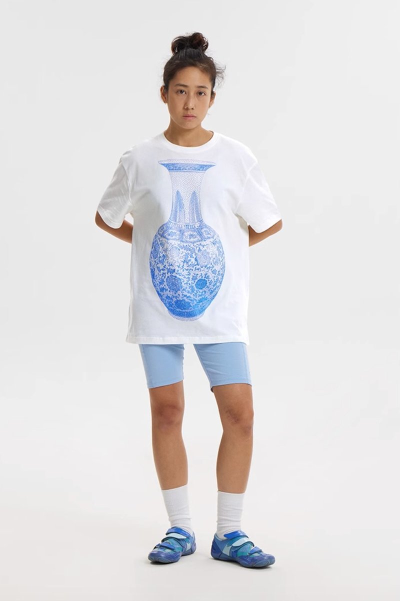 Dot Porcelain T-shirt 點陣青花瓷T恤 無性別穿搭 - 帽T/大學T - 棉．麻 藍色