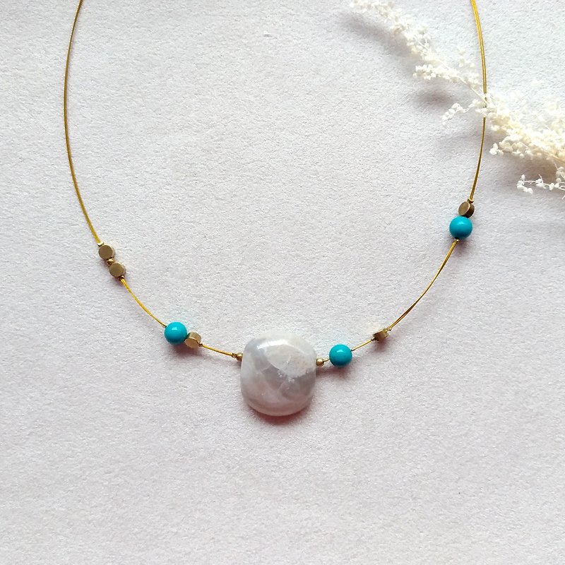 [Fenghua]. Brass, turquoise, dolomite necklace - Necklaces - Gemstone White
