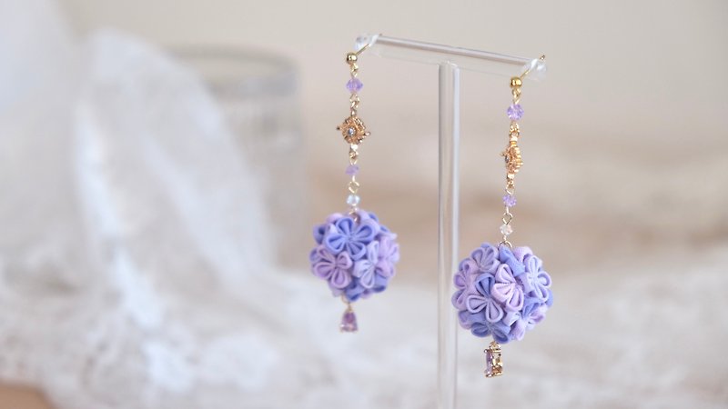 Hydrangea earrings light purple floral fabric - Earrings & Clip-ons - Cotton & Hemp Purple