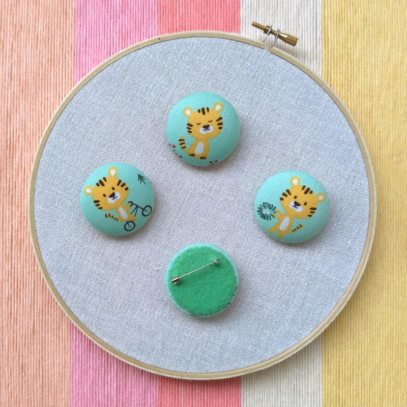 1 little tiger pin/covered button pin/cloth brooch/Korean fabric - Badges & Pins - Cotton & Hemp Multicolor