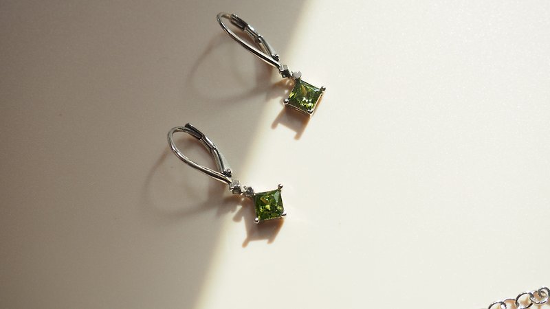 Oliver - Earrings & Clip-ons - Silver 