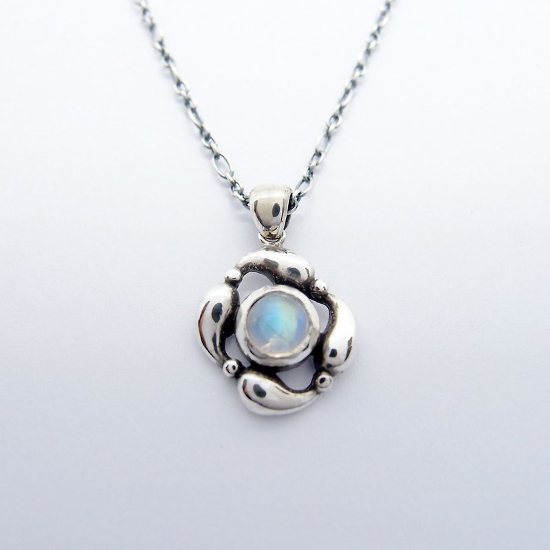 [Classical Series 20] Infinite Loop Moonstone 925 Silver Necklace - สร้อยคอ - เครื่องเพชรพลอย สีเงิน
