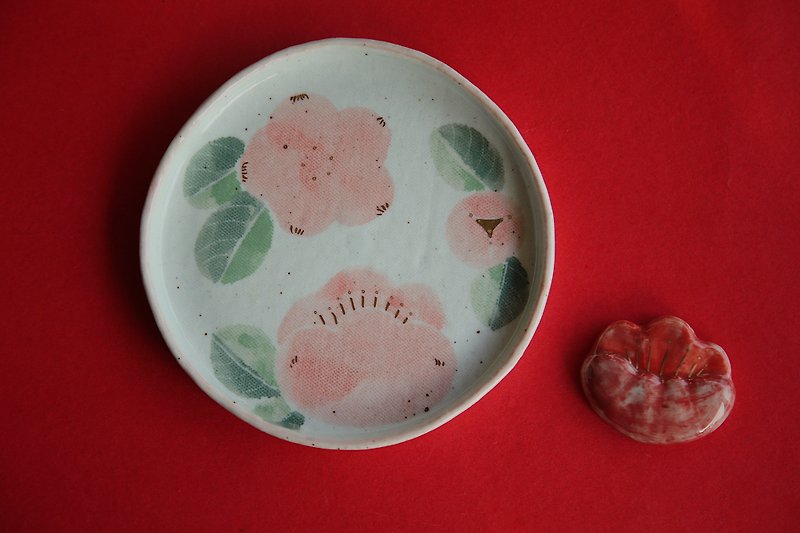 Camellia flat plate - Plates & Trays - Porcelain 