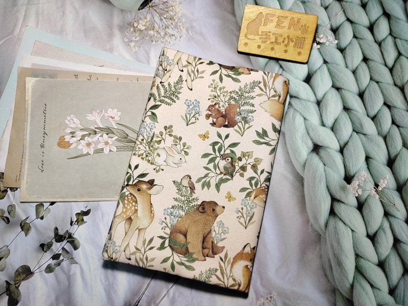 Animal series-American limited edition thin cotton fabric light foundation forest animal cloth book cover-cloth book cover A5/25K - ปกหนังสือ - ผ้าฝ้าย/ผ้าลินิน 