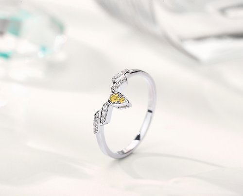 Majade Jewelry Design 黃鑽石14k白金梨形訂婚戒指 水滴形求婚結婚鑽戒 翅膀聖甲蟲戒指