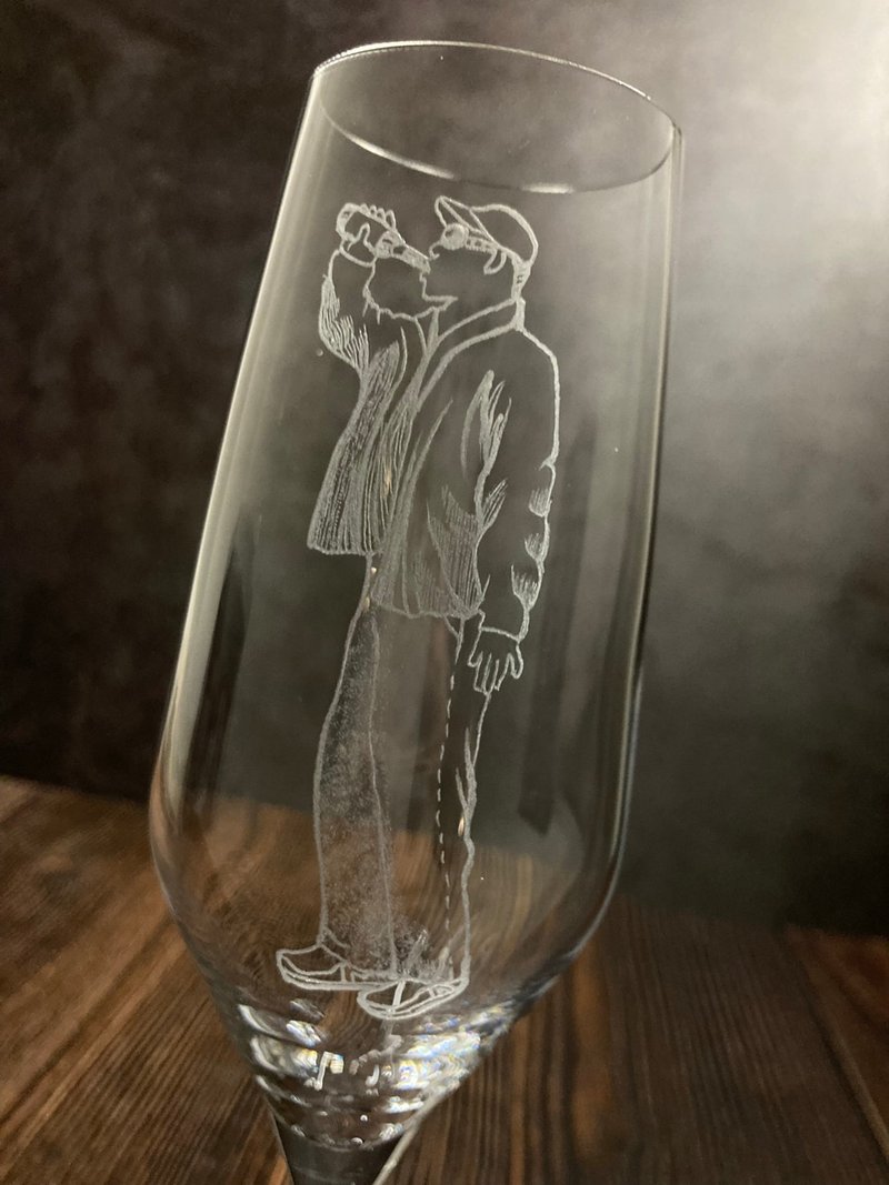 【客製】簡約線條 香檳杯 男生 玻璃雕刻 酒杯 人像酒杯 畫像 - 酒杯/酒器 - 玻璃 