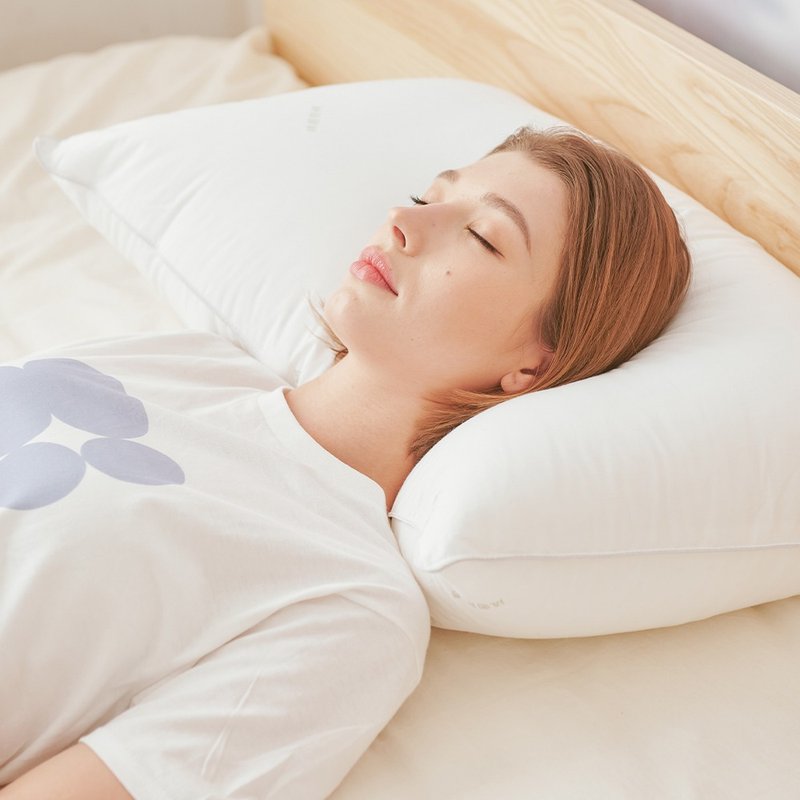 Cloud pillow, washed pillow, hotel pillow, three height rebound pillows, covering feel - เครื่องนอน - วัสดุอื่นๆ ขาว