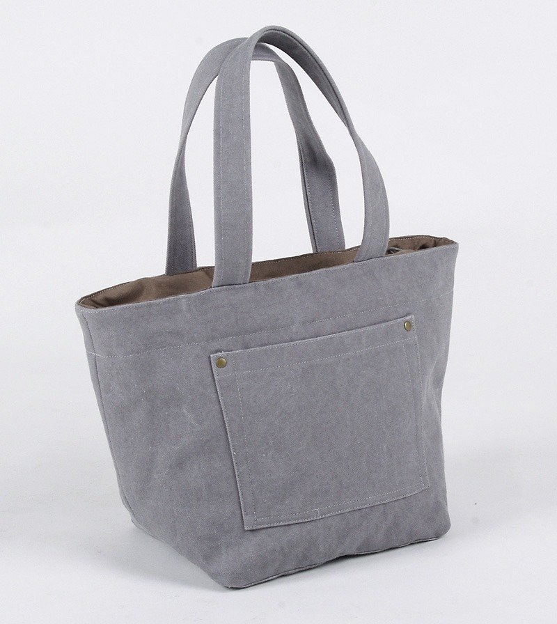 The last - washed posted outside pocket tote bag / gray - กระเป๋าถือ - วัสดุอื่นๆ สีเทา