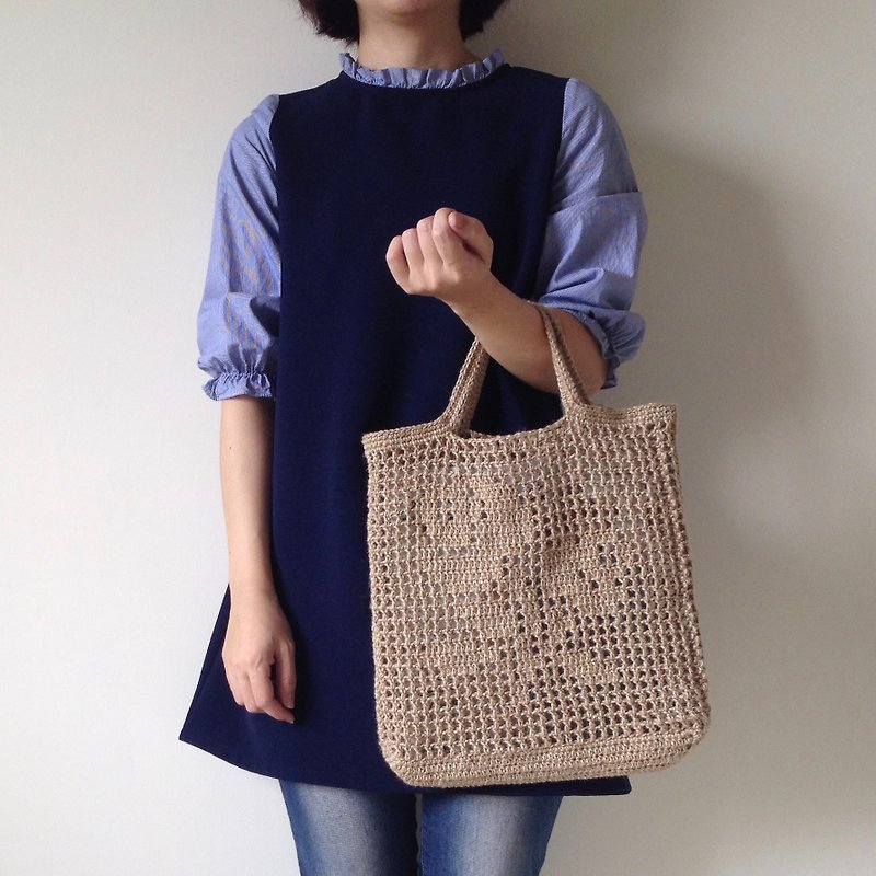 Xiao Fabric - Twine Handmade Woven Mesh Bag - Rose Brown - กระเป๋าถือ - ผ้าฝ้าย/ผ้าลินิน สีกากี