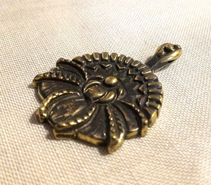 Handmade sunflower brass pendant,sunflower brass charm,ukraine brass jewelry, - 吊飾 - 銅/黃銅 金色
