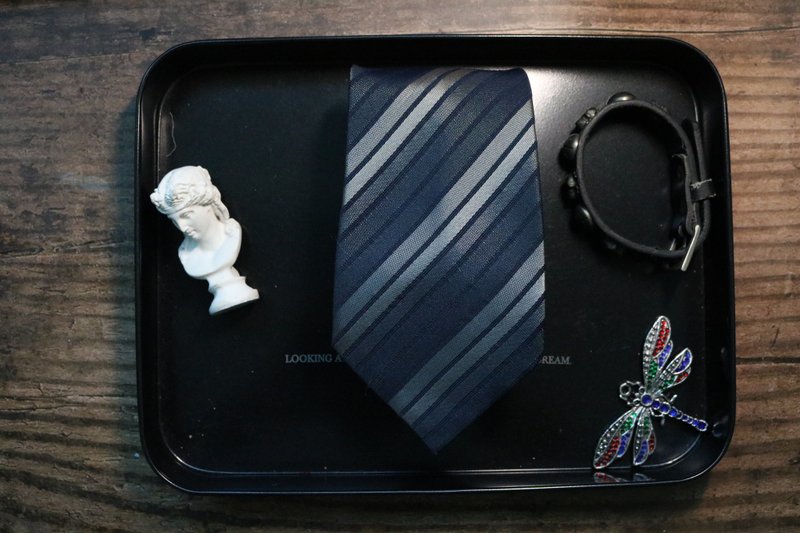 深灰色斜條紋領帶窄版英倫風商務necktie - 領帶/領帶夾 - 絲．絹 多色