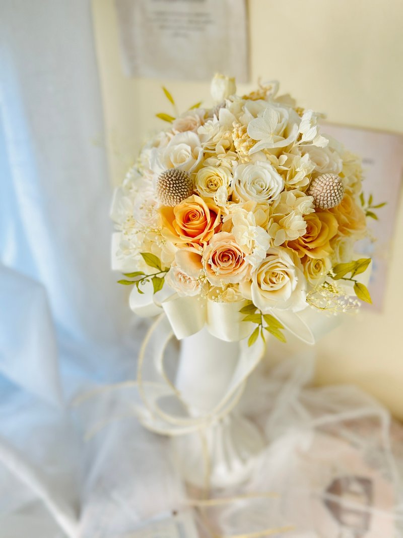 日式典雅圓型永生花捧花 - 乾花/永生花 - 植物．花 橘色