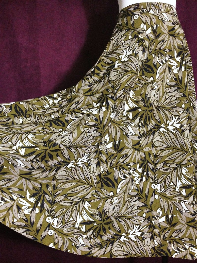 When vintage [antique dress / skirt large leaf antique dress] abroad back to high texture - Skirts - Polyester Green