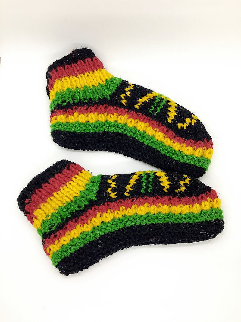 尼泊爾100%wool手工厚針織保暖羊毛襪-黑彩虹系列 - 襪子 - 羊毛 黑色