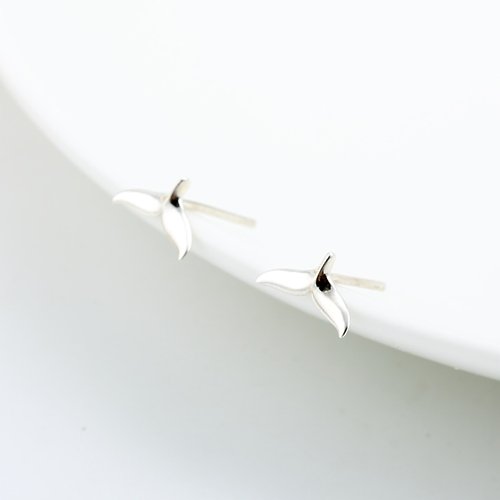 Angel & Me 珠寶銀飾 幸運 鯨魚 鯨魚尾 一對 s925 純銀 耳環 夾式 情人節 聖誕節 禮物