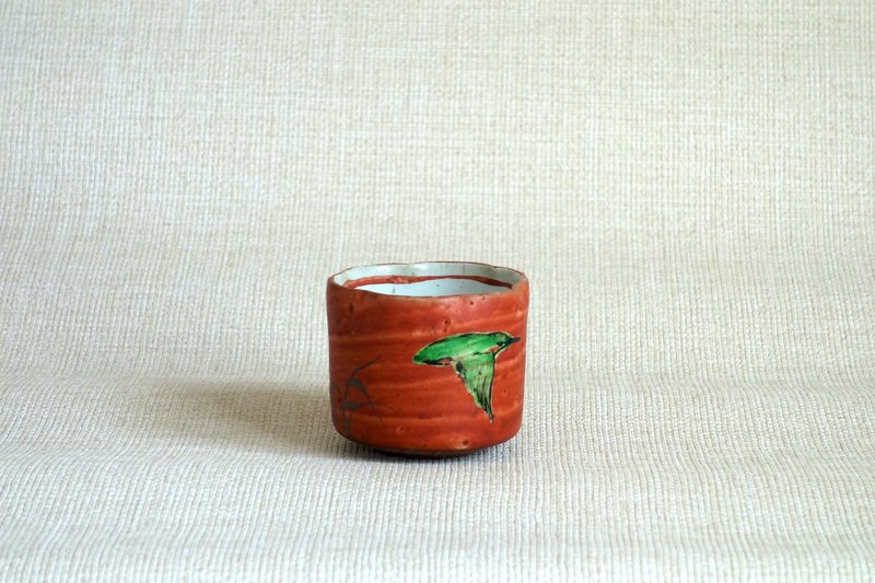 ぐい呑み 赤絵銀彩 葦とかわせみ - 酒杯/酒器 - 陶 紅色