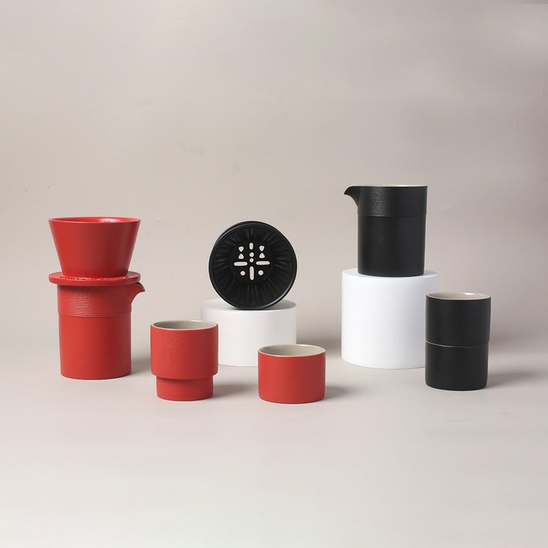 【茶具禮盒】陸寶 樂遊行動咖啡組  旅行茶組 咖啡滴濾杯組 - 茶壺/茶杯/茶具 - 陶 黑色