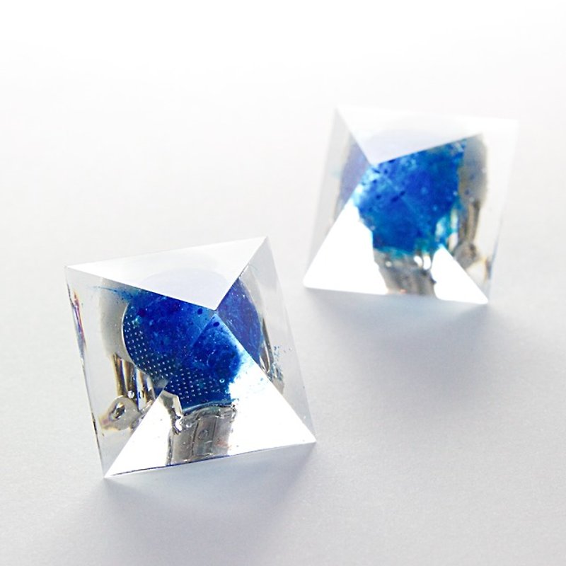 Pyramid earrings (blue vortex) - ต่างหู - วัสดุอื่นๆ สีน้ำเงิน