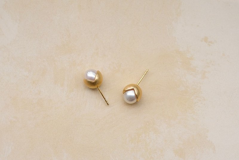 Fruity pearl studs - ต่างหู - เงิน สีทอง