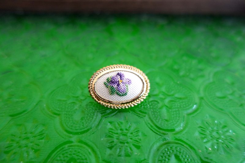 Rare antique old pieces British high-end cross-stitch K gold-plated necklace pendant brooch second-hand vintage - เข็มกลัด - โลหะ สีทอง