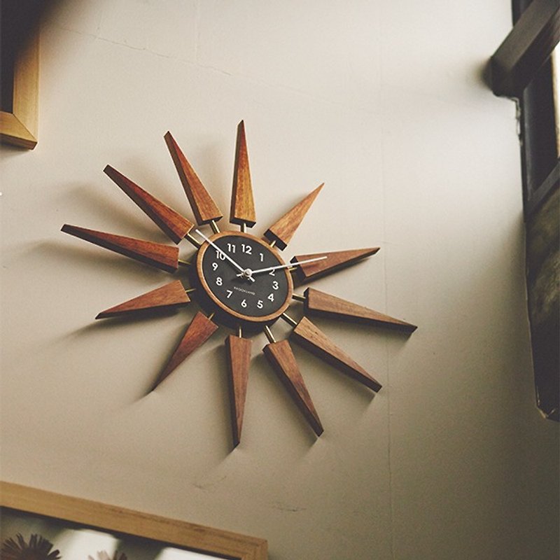 Harolt- 和風流星 靜音 時鐘 掛鐘(棕) - 時鐘/鬧鐘 - 木頭 咖啡色