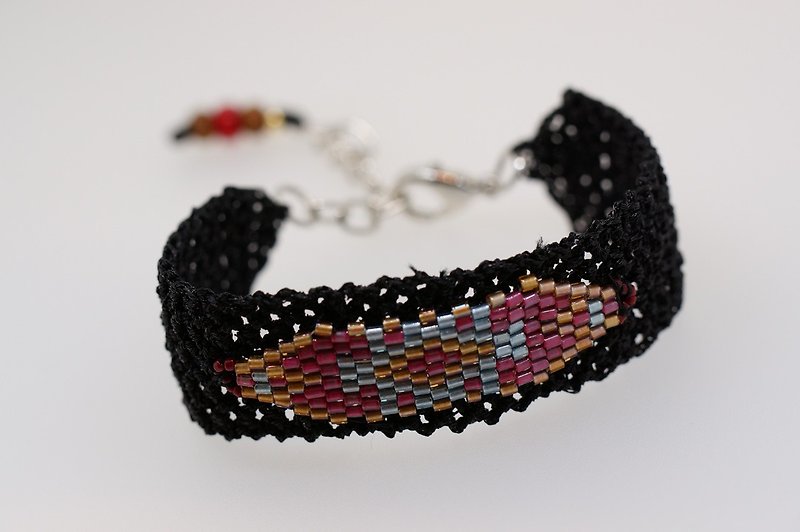 Peyote + Crocheted Bracelet - สร้อยข้อมือ - งานปัก หลากหลายสี