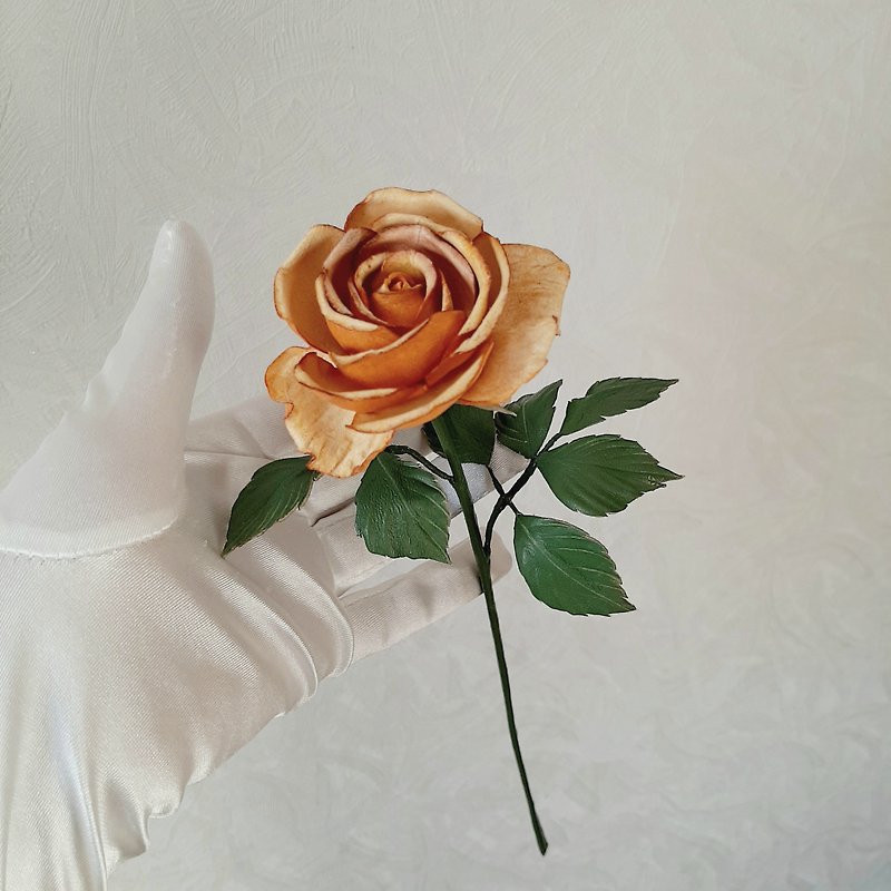 皮革玫瑰長莖 Yellow leather rose long stem 3rd anniversary gift for her, 3rd weddind - ตกแต่งผนัง - หนังแท้ สีเหลือง