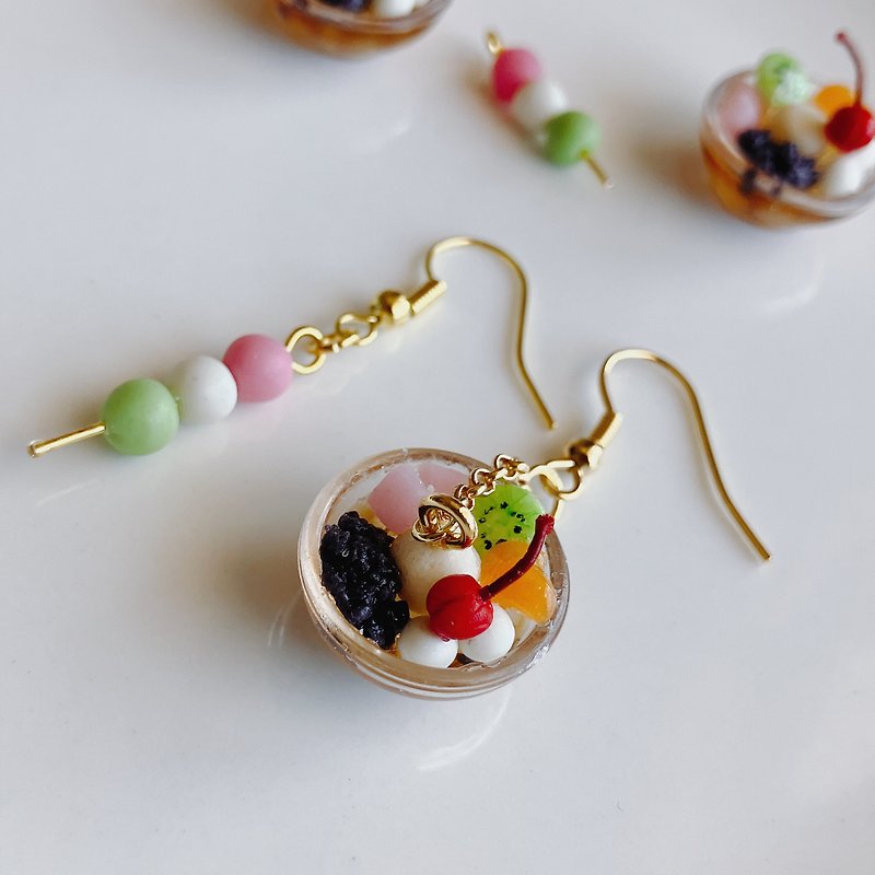 Anmitsu and three-color dumpling earrings - ต่างหู - ดินเหนียว หลากหลายสี