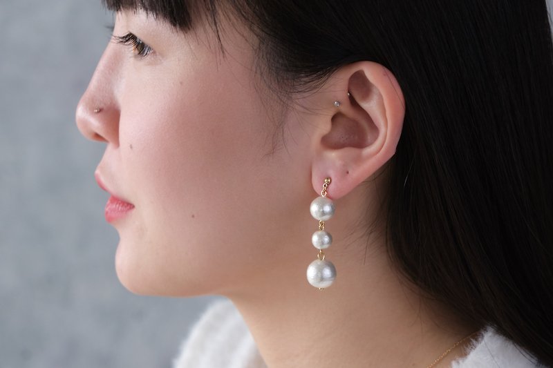3 long cotton pearl earrings│Japanese cotton pearl birthday gift exaggerated petty bourgeoisie can be changed - Earrings & Clip-ons - Cotton & Hemp White