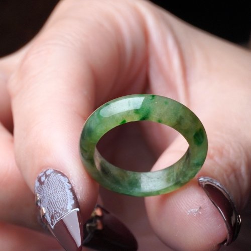 瓔珞珠寶盒 E.L.Jewelry Box 冰種飄綠花翡翠戒指戒圈 | 國際14圍 | 天然緬甸玉翡翠A貨 | 送禮