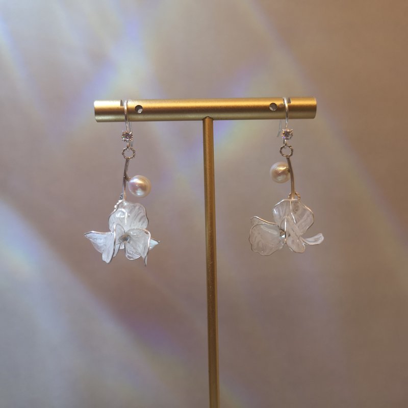 Mat Curtain | Earhook 925 Silver Welding Series | Crystal Flower Resin Earrings | Earhook - ต่างหู - เงิน ขาว