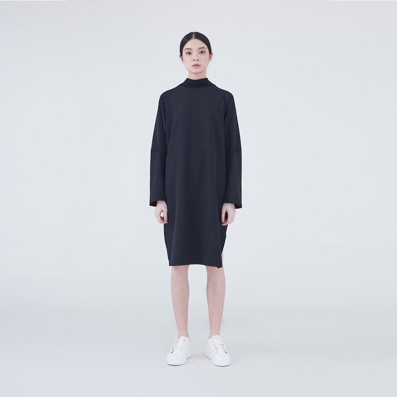 TRAN - 高領拉克蘭洋裝 - 洋裝/連身裙 - 聚酯纖維 黑色