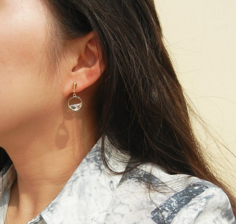 *Coucoubird*Watermark Stone Earrings - Earrings & Clip-ons - Gemstone Gold