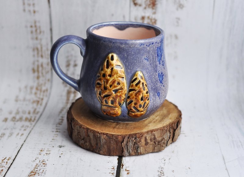 เครื่องลายคราม แก้วมัค/แก้วกาแฟ สีม่วง - Morel mushroom mug handmade ceramic, small morel mushroom cup 8 oz, goblincore.